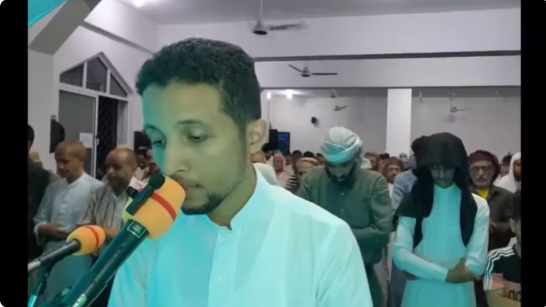 تراتيل الحافظ أنيس الجرادي من صلاة التراويح في جامع غزة _محافظة تعز